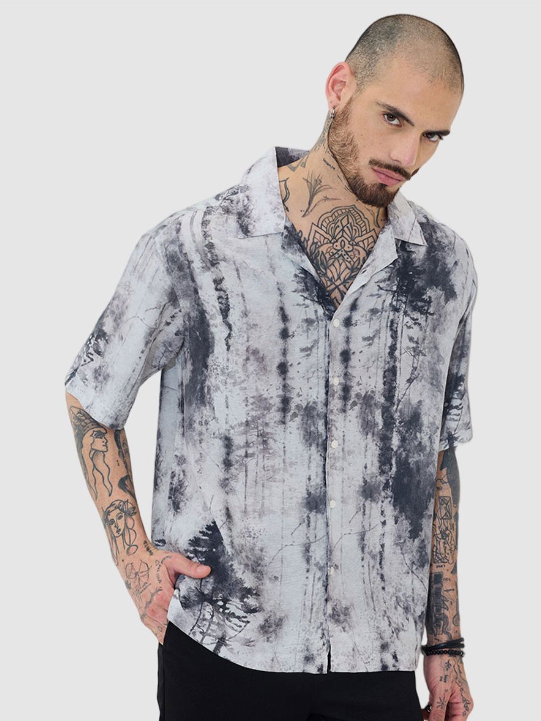 

Snitch Men Relaxed Boxy Opaque Printed Casual Shirt, Grey