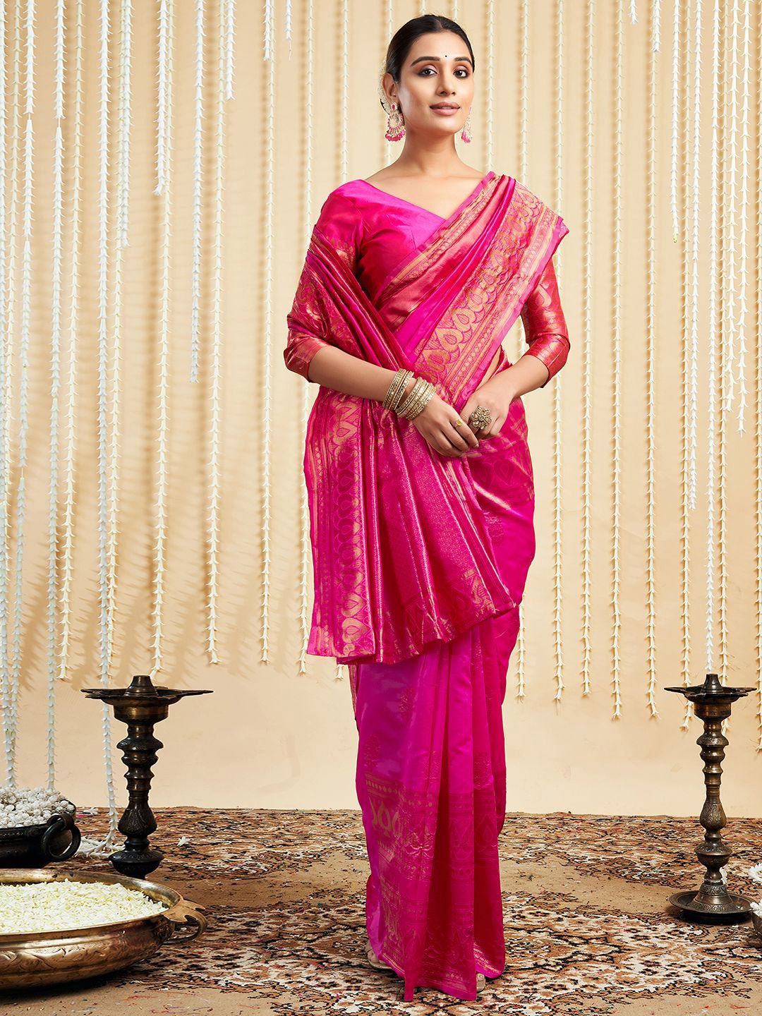 

HERE&NOW Woven Design Zari Kanjeevaram Saree, Pink