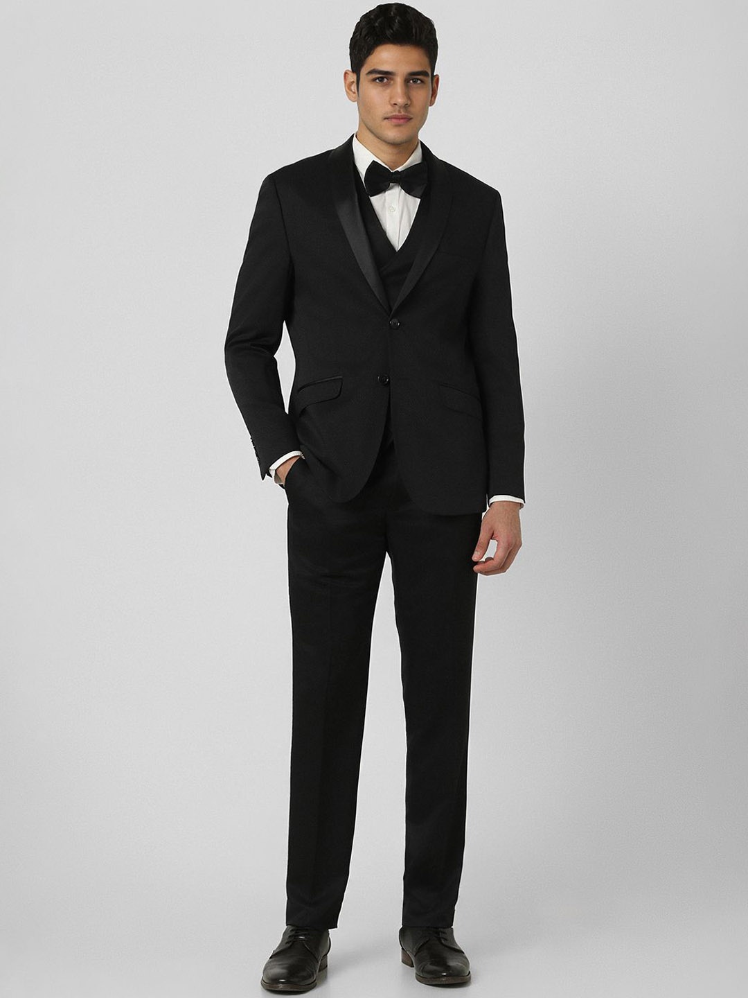 

Van Heusen Slim-Fit Single-Breasted Three-Piece Suits, Black