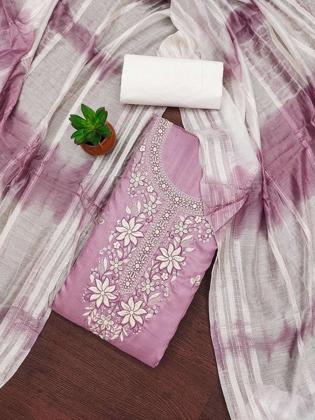 

SAINOOR Floral Embroidered Unstitched Dress Material, Lavender
