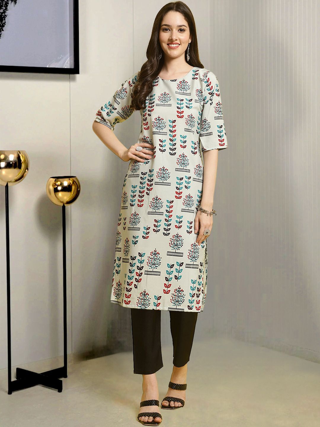 

Moda Rapido Floral Printed Round Neck Kurta With Trousers, White