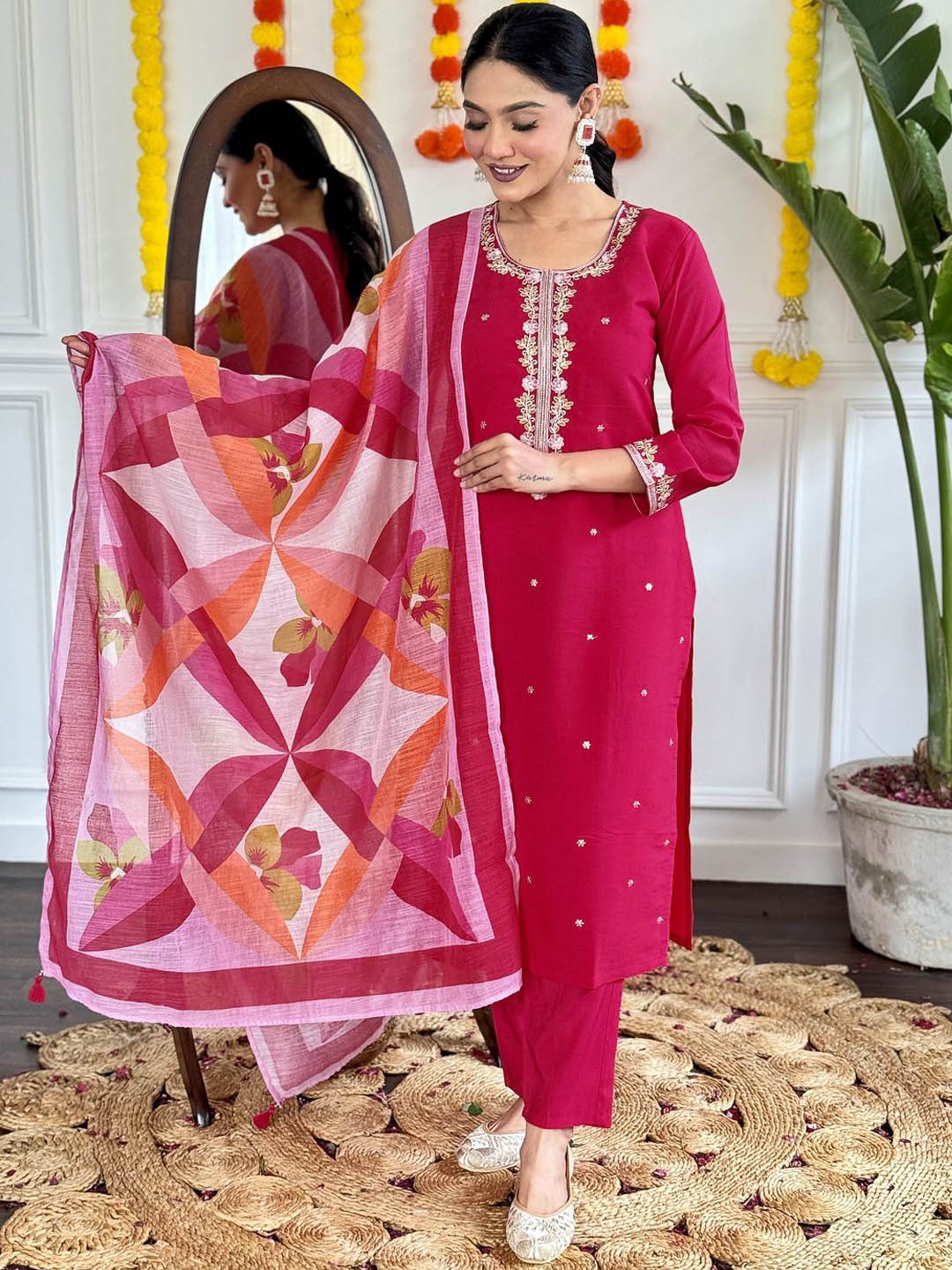 

REALLTREND Floral Embroidered Thread Work Straight Kurta With Trousers & Dupatta, Red