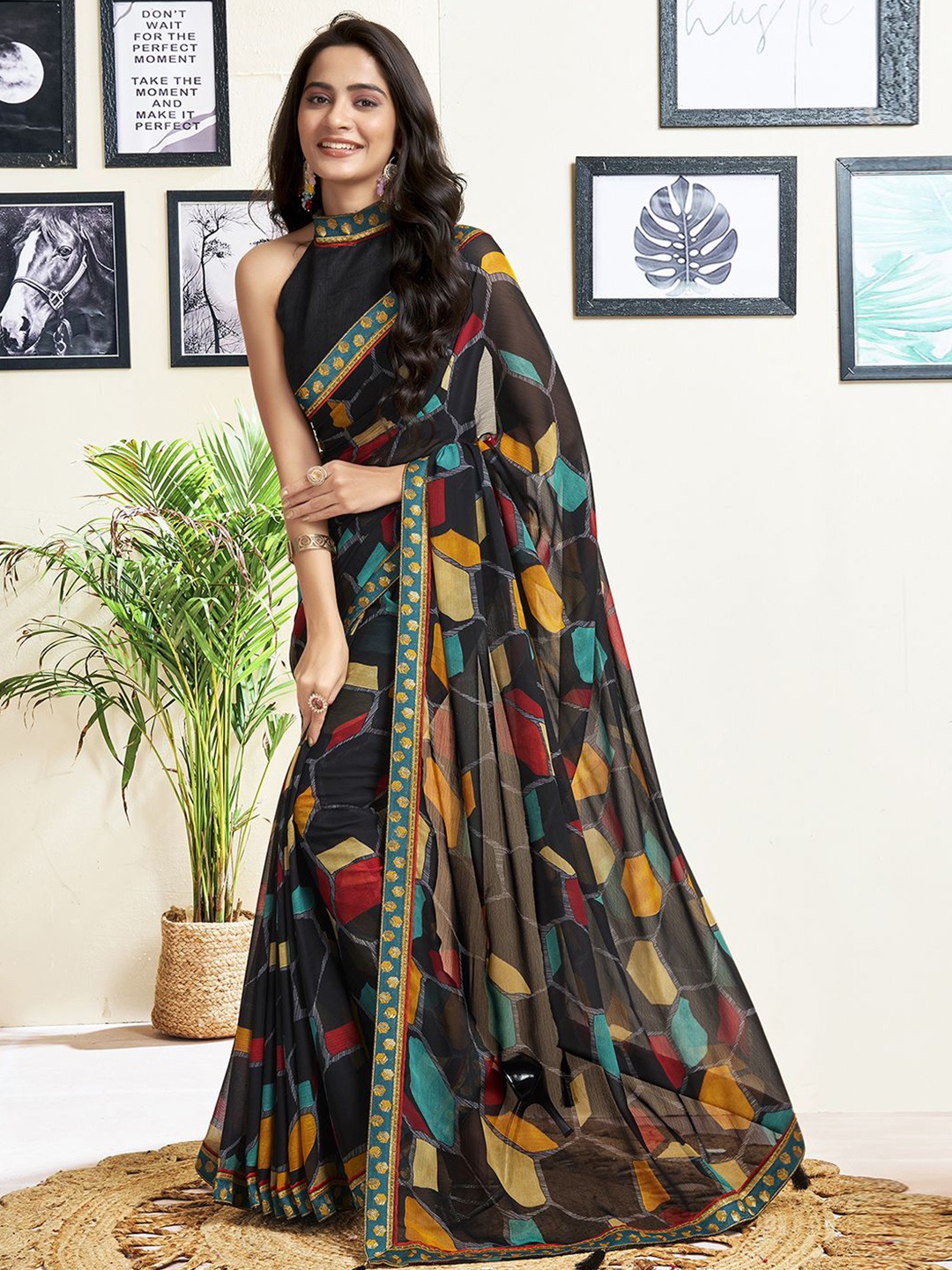 

Sangria Printed Saree With Blouse Piece, Black