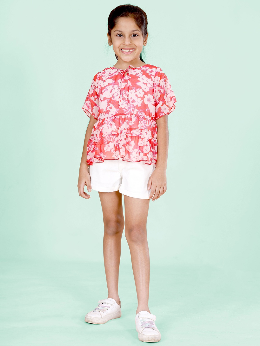 

KiddoPanti Girls Floral Printed Tie-up Neck Top with Roll-Up Shorts, Red