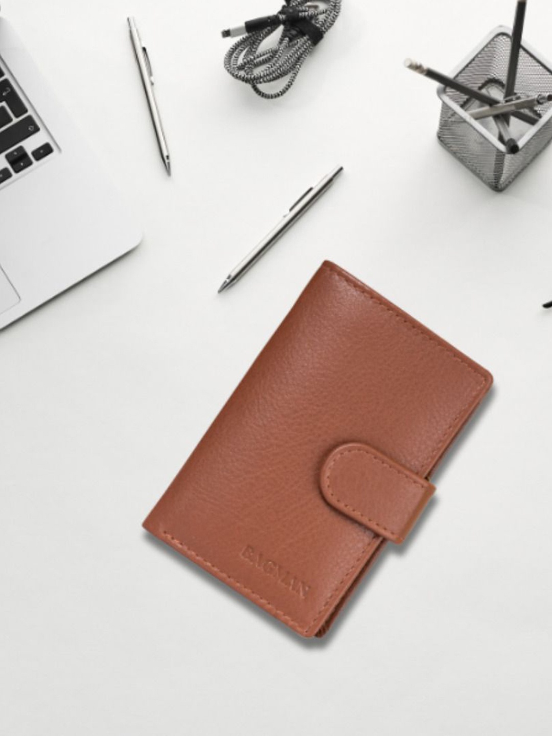 

BAGMAN Men Leather Card Holder, Tan