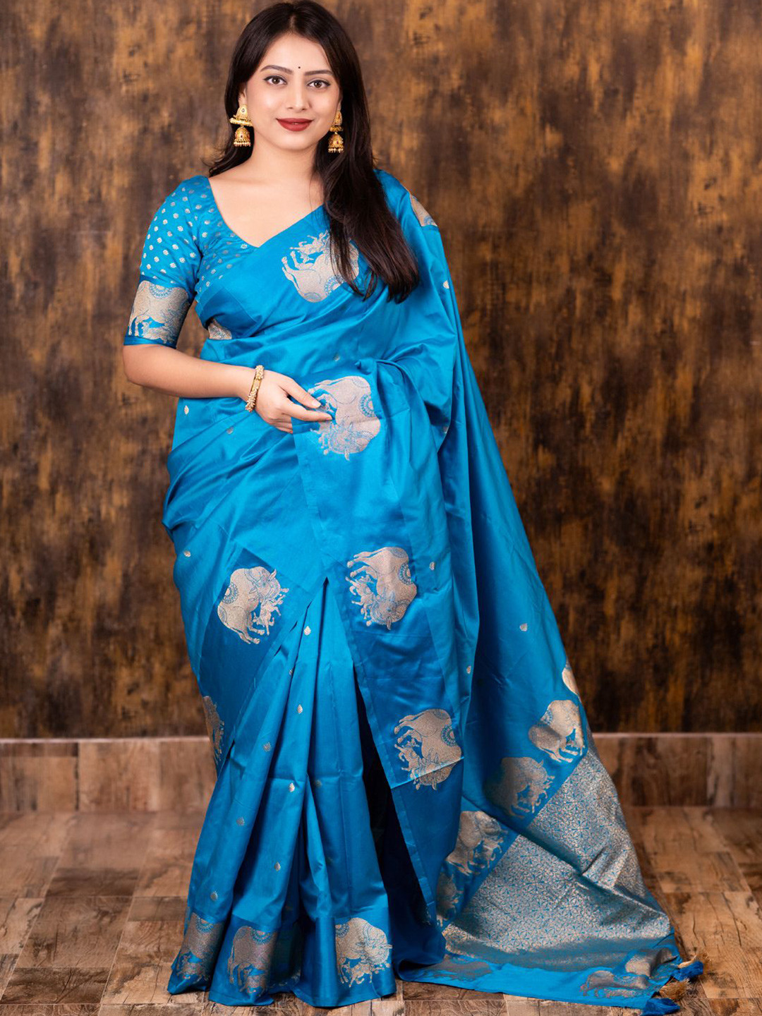 

DIVASTRI Ethnic Motifs Zari Banarasi Saree, Blue