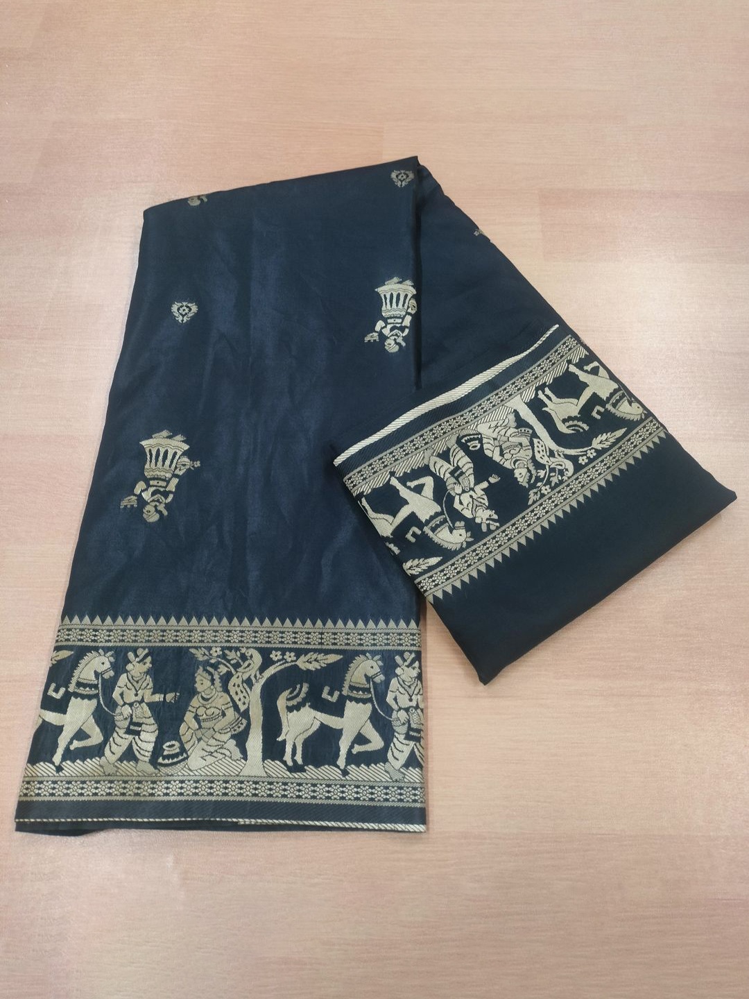 

SILKWEAR Ethnic Motifs Zari Baluchari Saree, Black