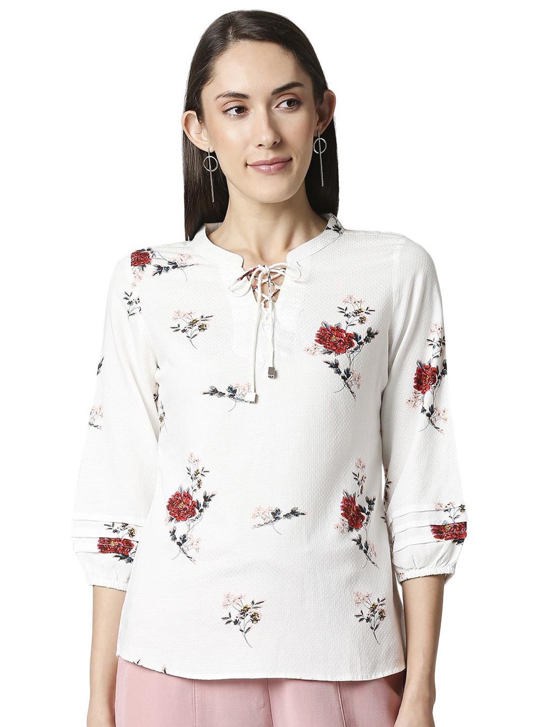 

Kraus Jeans Floral Print Keyhole Neck Top, Off white