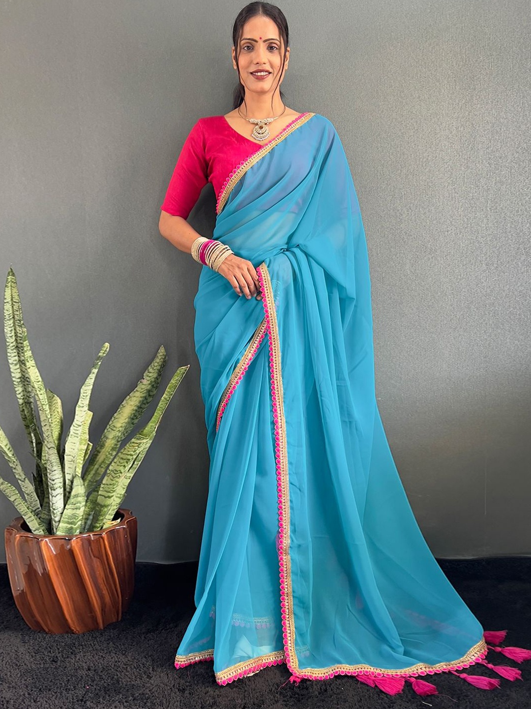 

DIVASTRI Sequinned Poly Georgette Ready to Wear Saree, Blue
