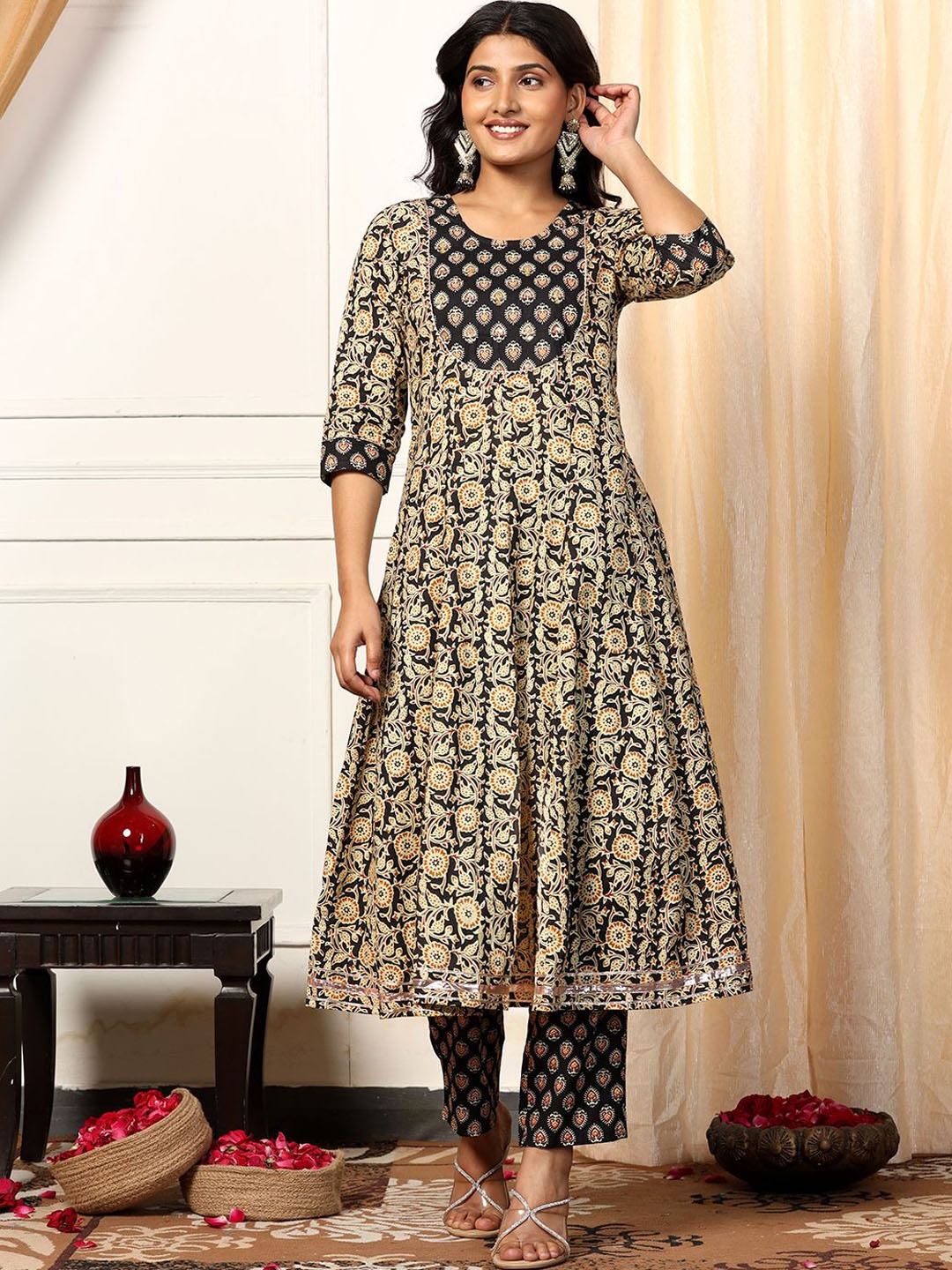 

Sangria Floral Printed Cotton Ankle Length Anarkali Kurta & Trousers, Black