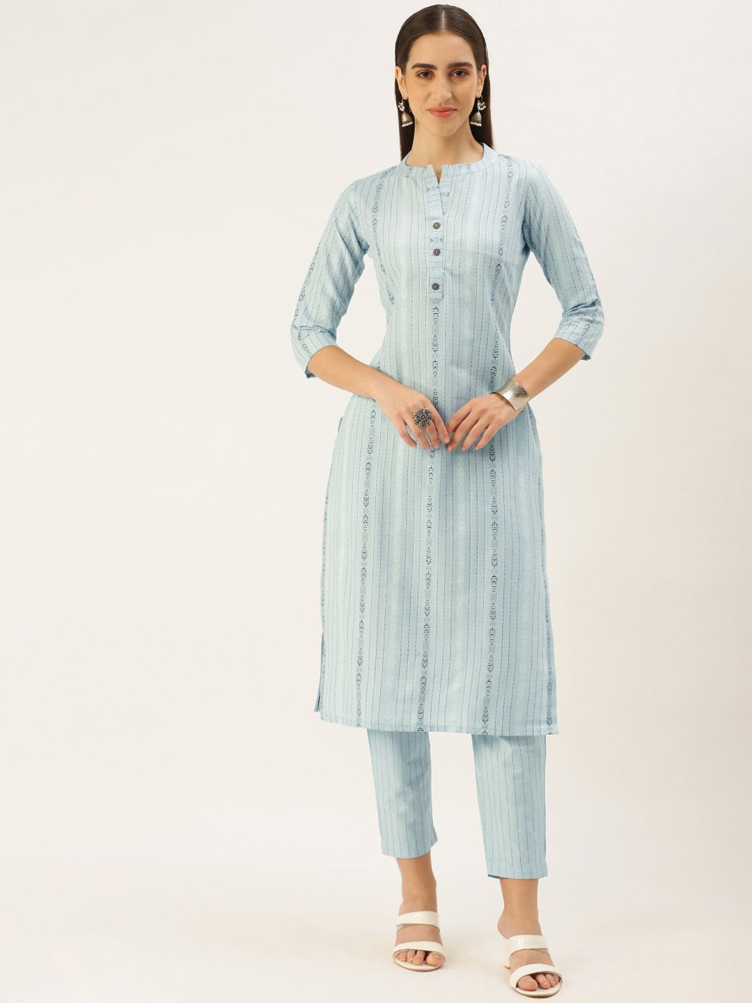 

DIVASTRI Striped Notch Neck Jacquard Straight Kurta With Trousers, Blue