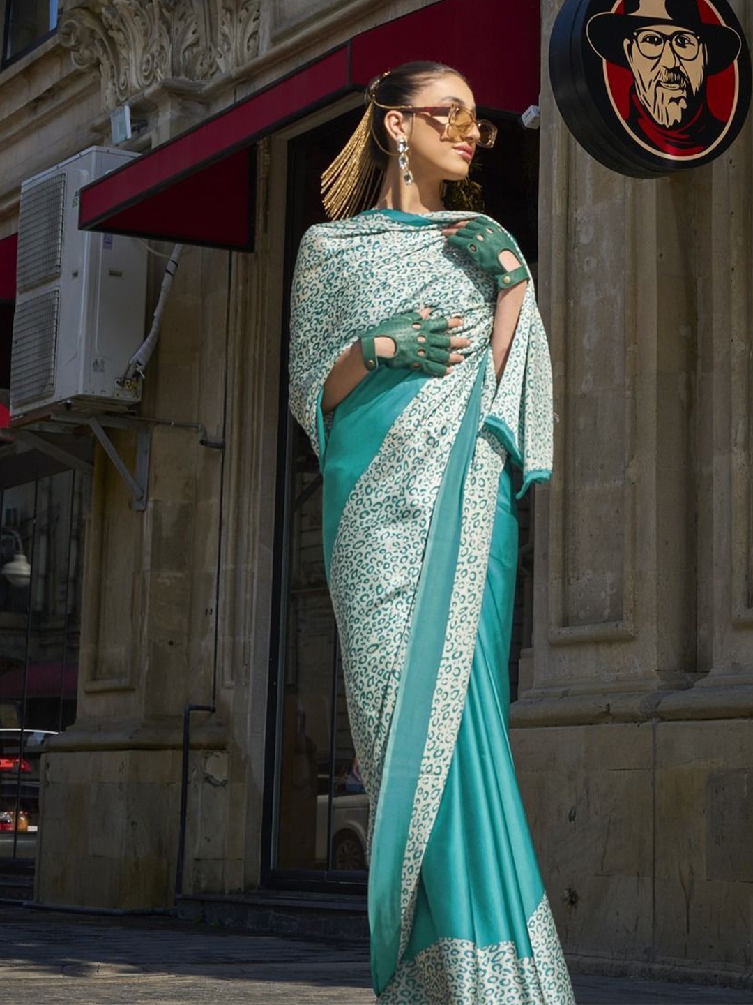 

Anouk Pure Crepe Saree, Turquoise blue