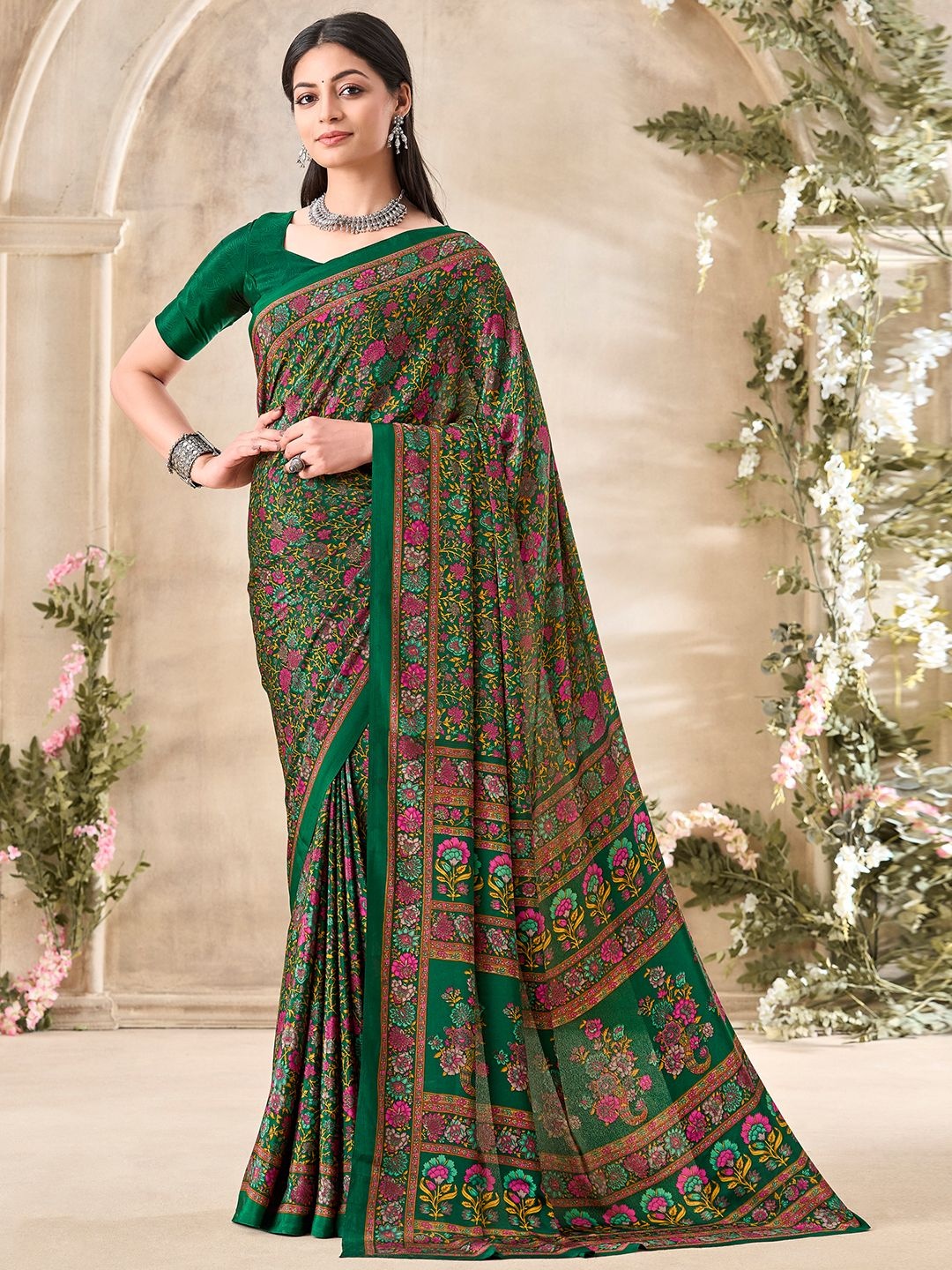 

DIVASTRI Floral Printed Saree, Green