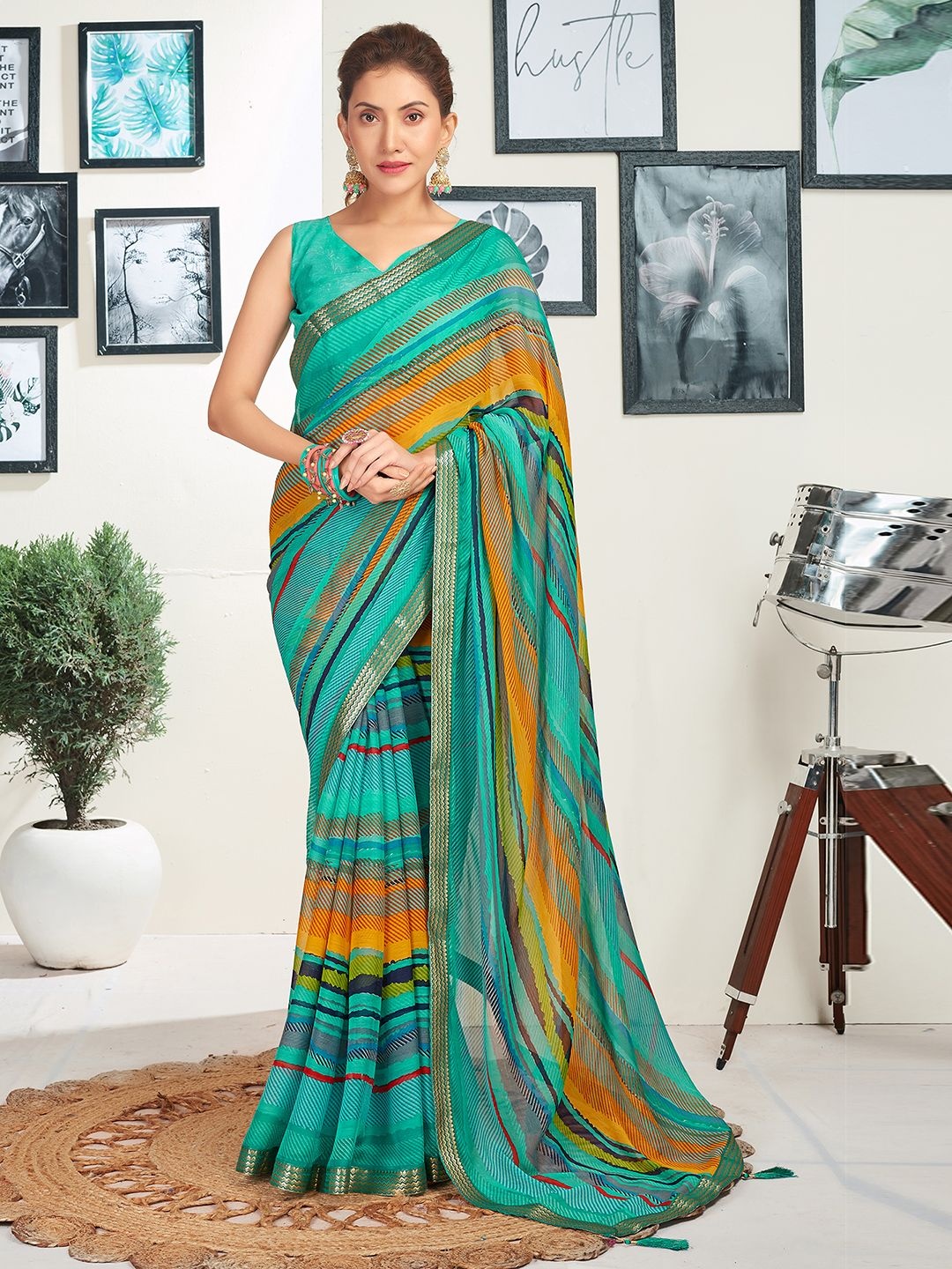 

Sangria Printed Saree With Blouse Piece, Turquoise blue
