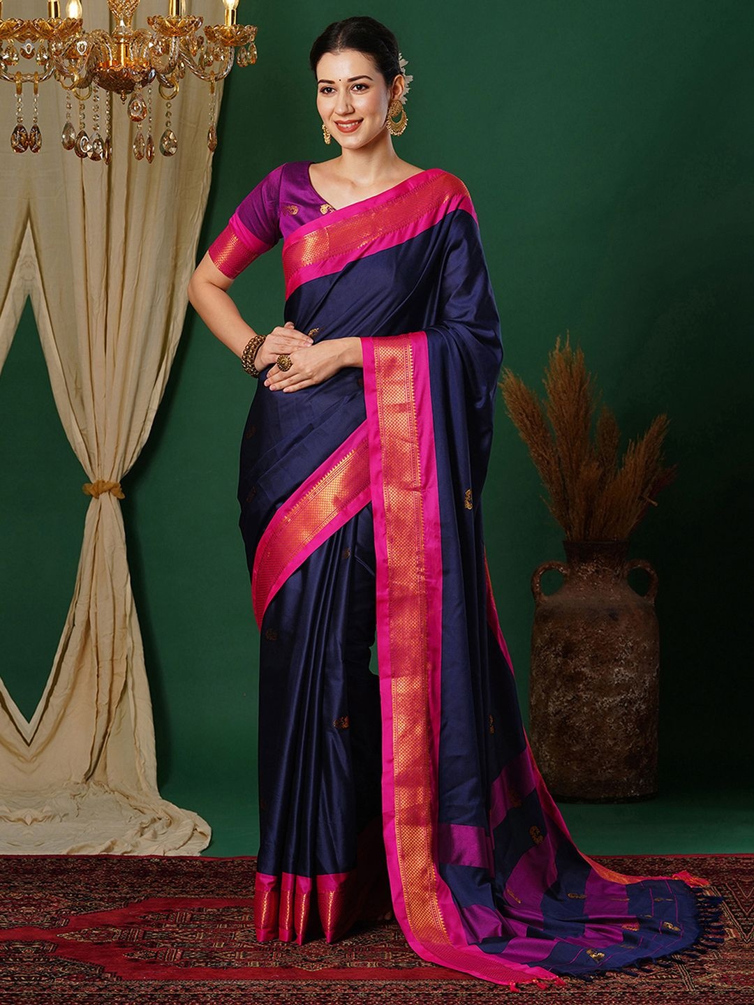 

Sangria Paithani Woven Design Saree WithBlousePiece, Navy blue