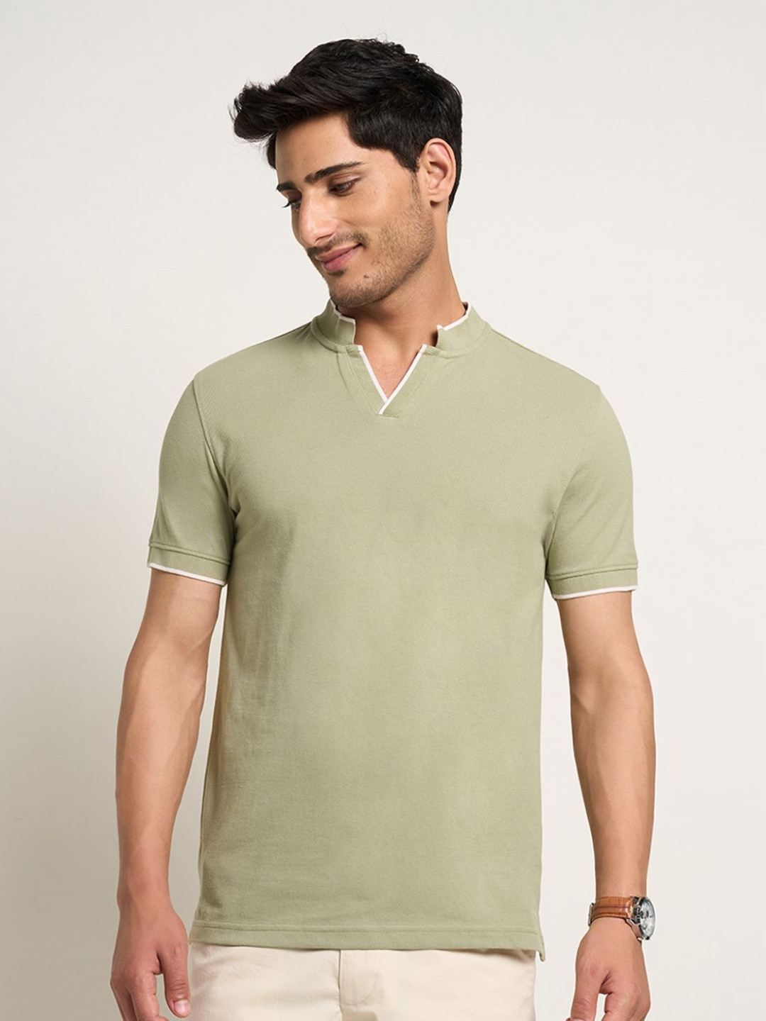 

Peregrine by Pantaloons Men Polo Collar Slim Fit T-shirt, Green