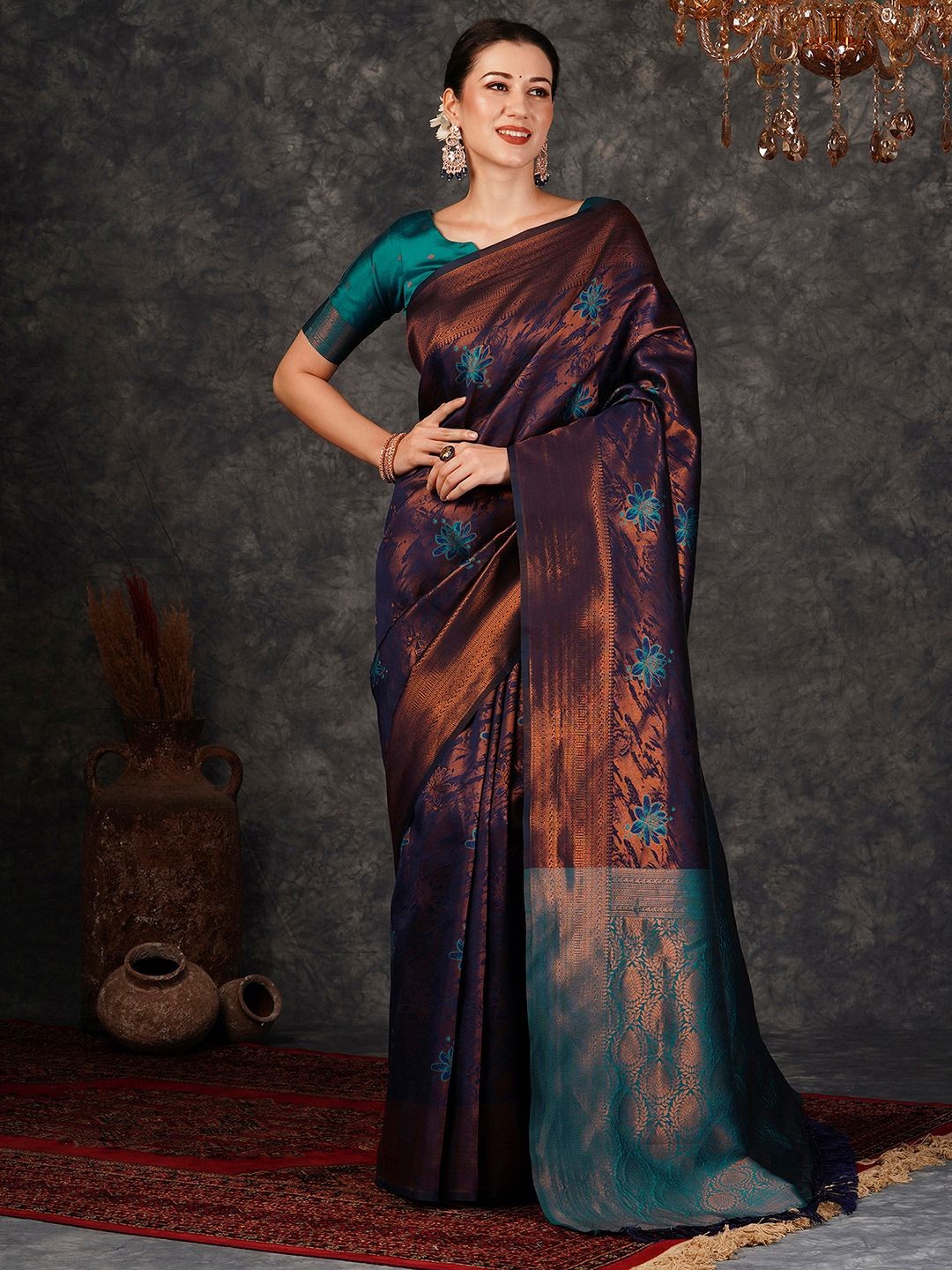 

Sangria Woven Design Banarasi Saree With Blouse Piece, Navy blue