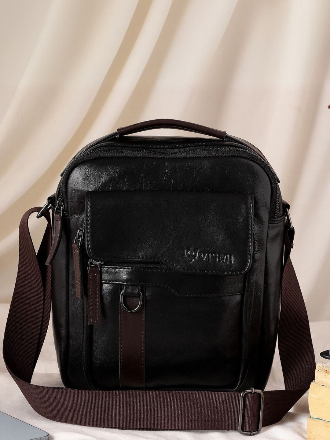 

VISMIINTREND Men Leather Travel Messenger Sling Bag, Black
