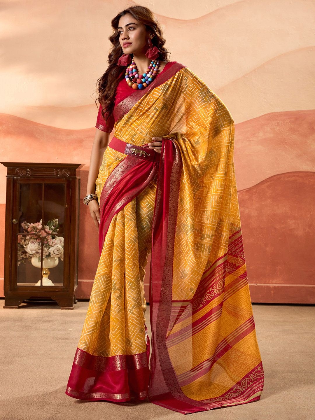 

DIVASTRI Zari Saree, Yellow