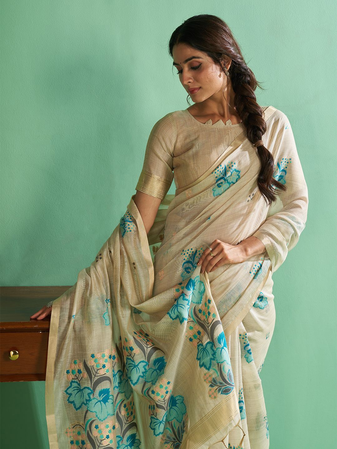 

SARHA Floral Woven Design Chanderi Saree, Blue