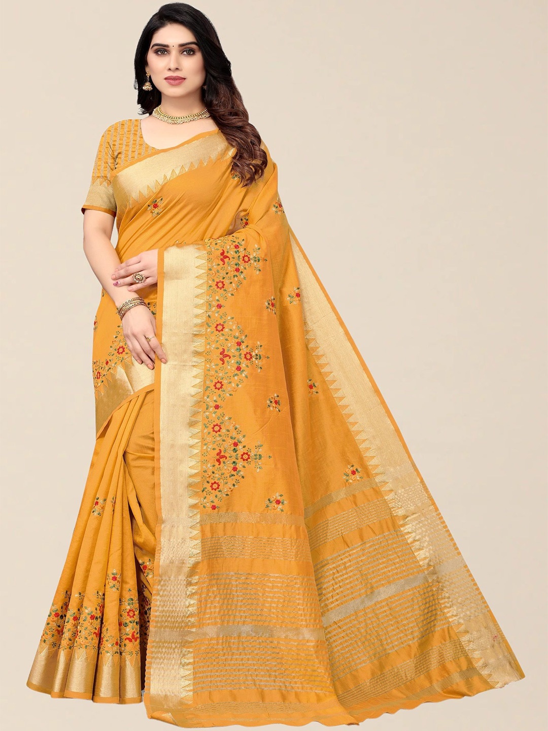

DIVASTRI Floral Embroidered Saree, Yellow