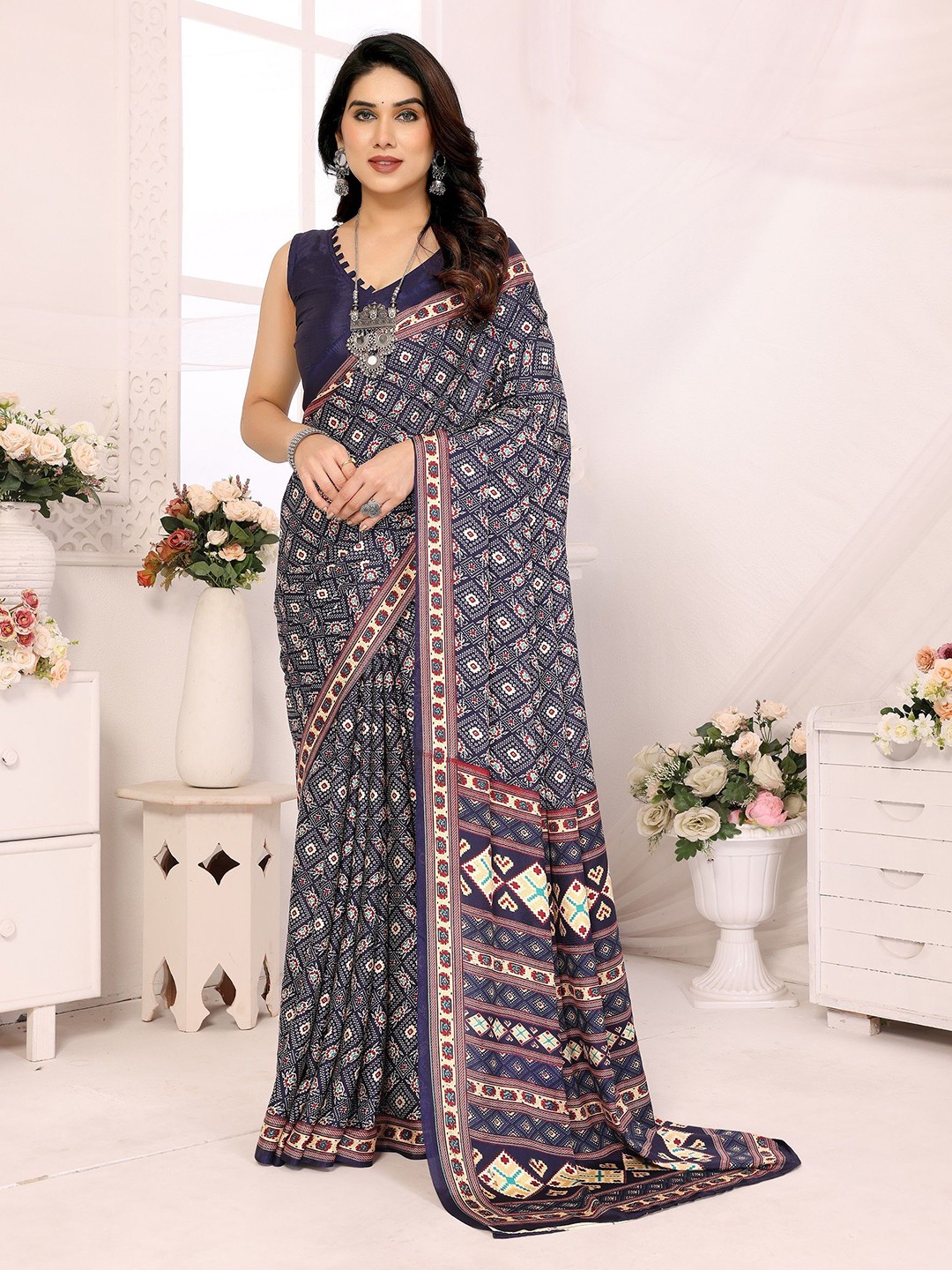 

Moda Rapido Art Silk Saree, Black