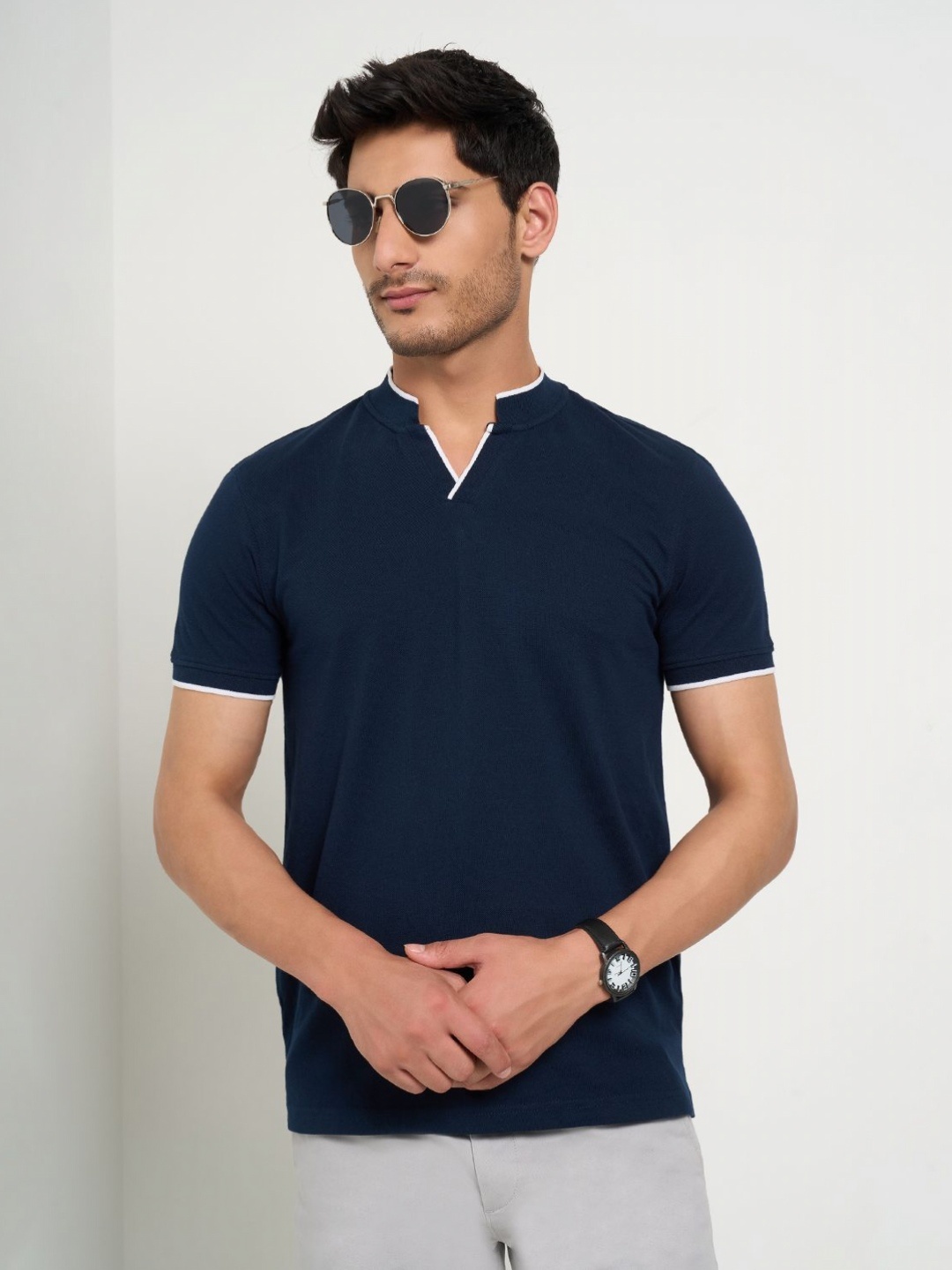 

Peregrine by Pantaloons Men Polo Collar Pockets Slim Fit T-shirt, Navy blue