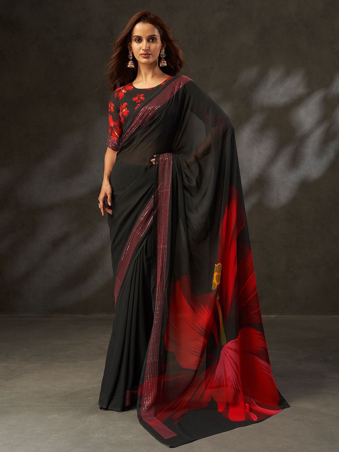 

SARHA Floral Printed Sequinned Georgette Saree, Black