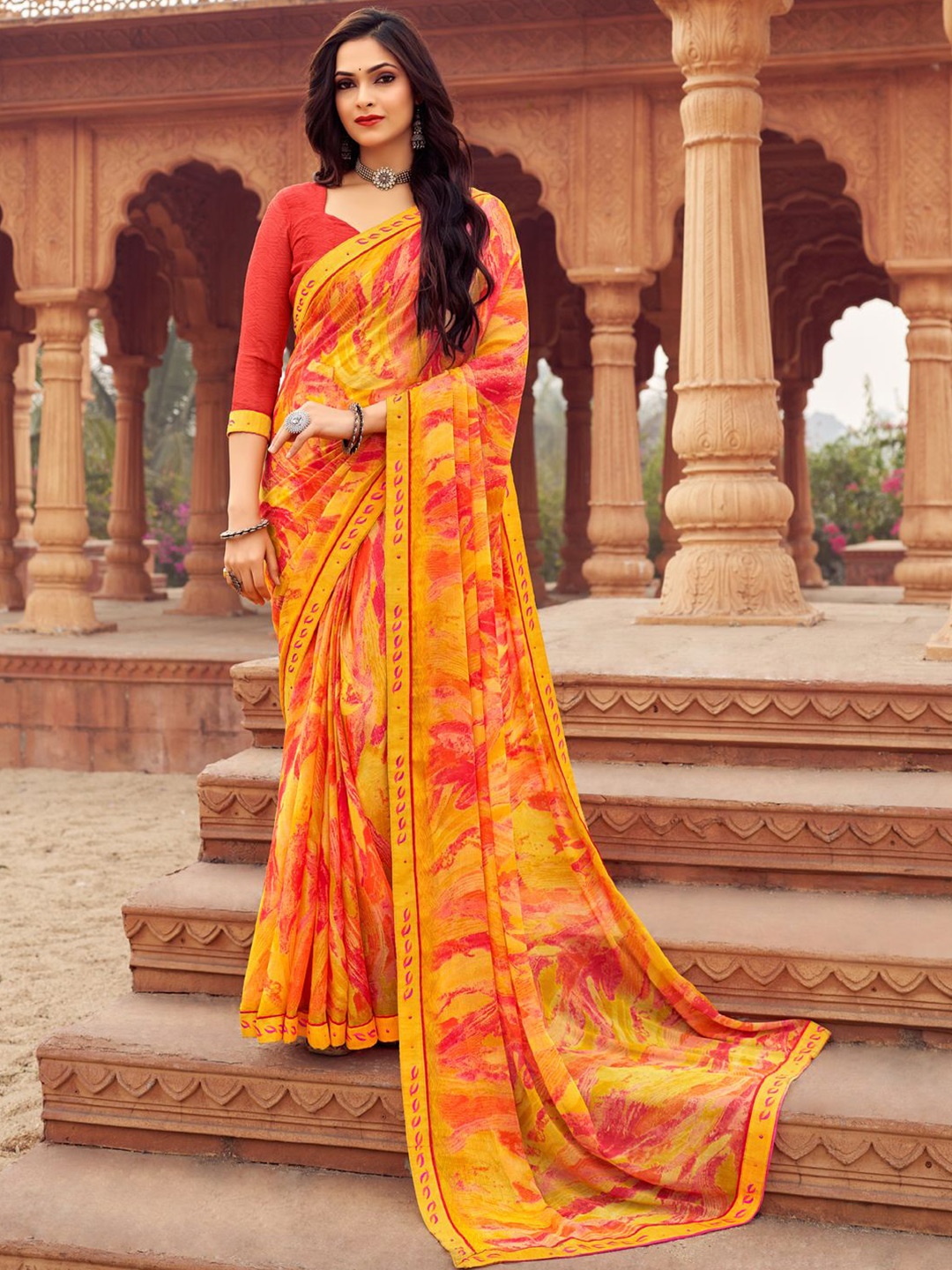 

DIVASTRI Poly Chiffon Saree, Yellow