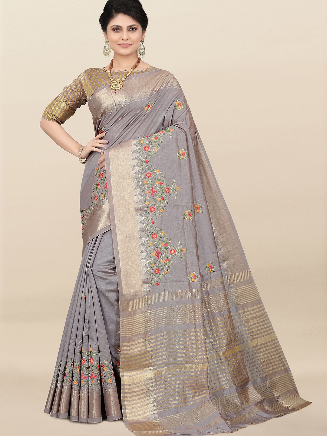 

DIVASTRI Thread Embroidered Zari Saree, Grey