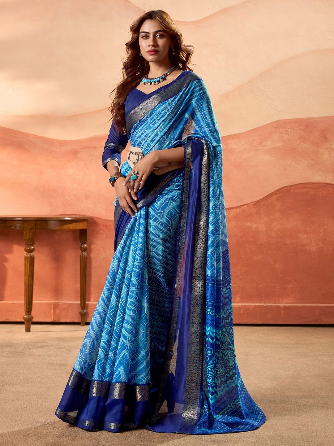 

DIVASTRI Ethnic Motifs Zari Saree, Blue