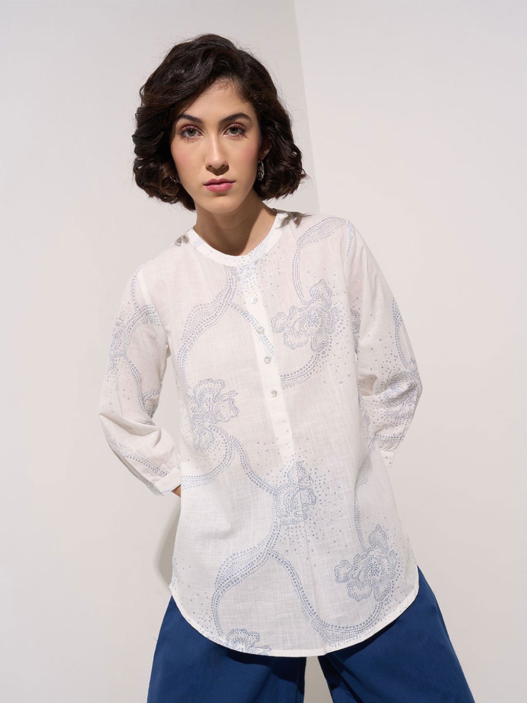 

AKKRITI BY PANTALOONS Women Printed Round Neck Cotton Tunic, Off white