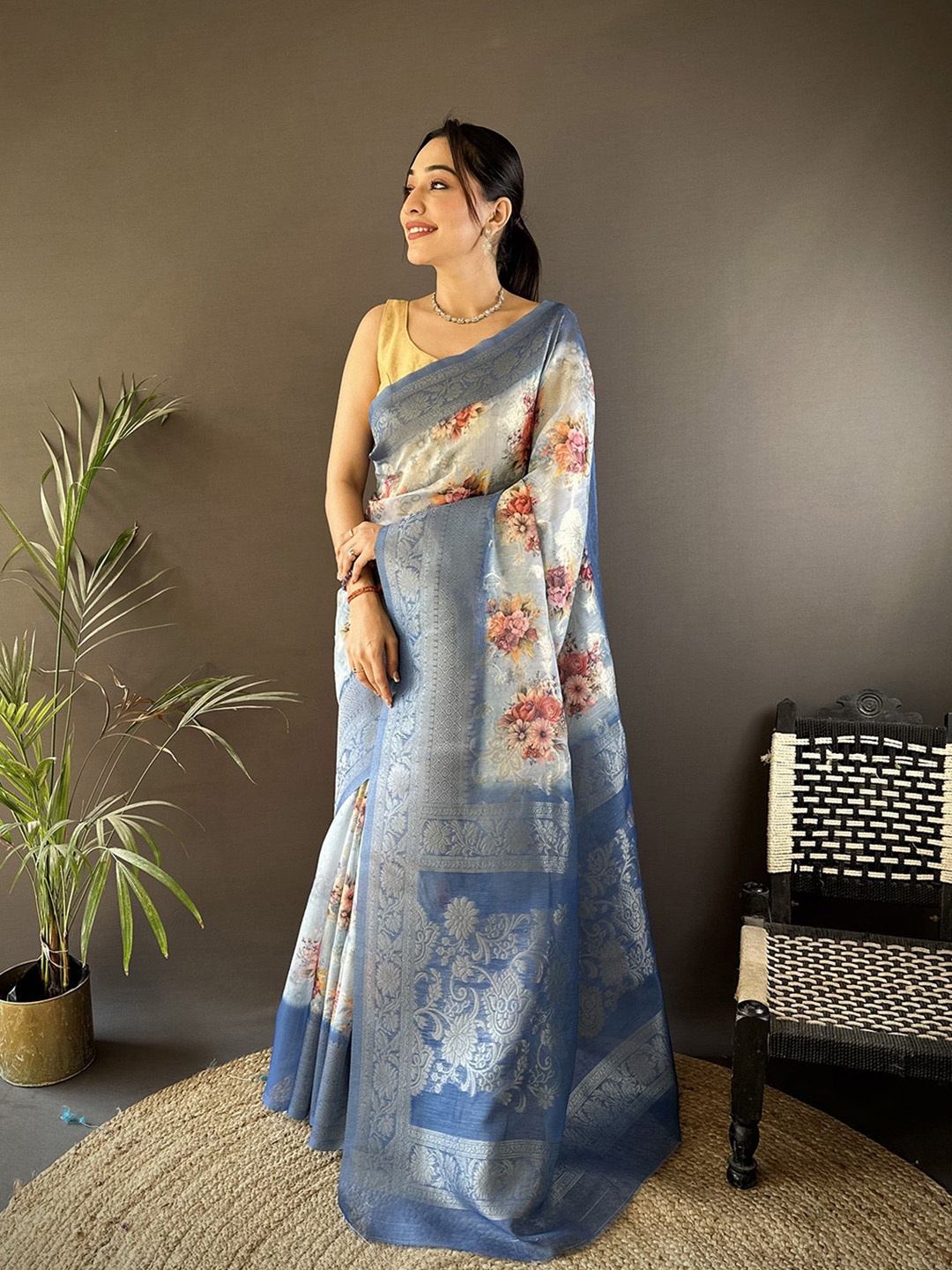 

Mitera Floral Zari Silk Blend Designer Saree, Blue