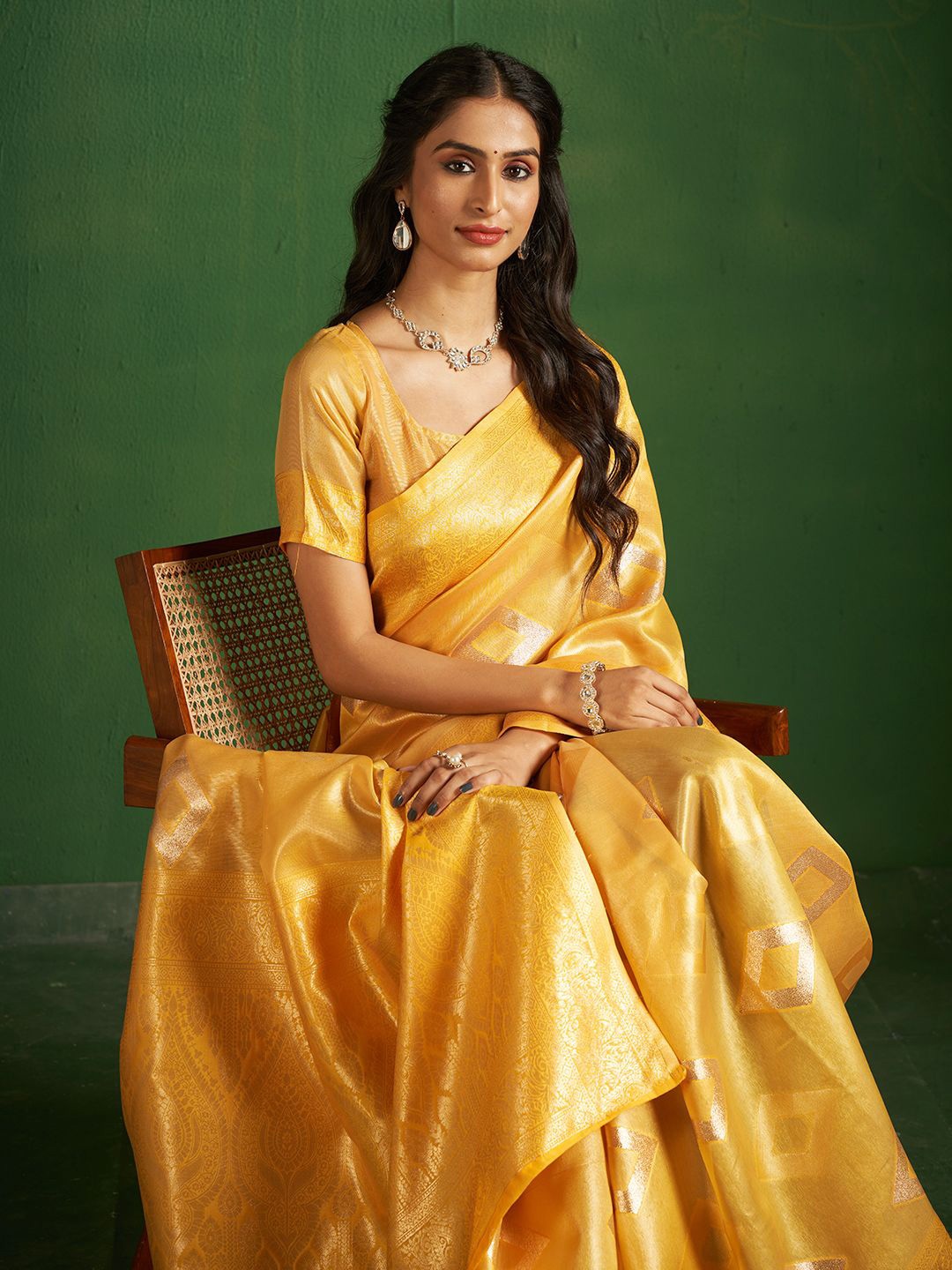 

SARHATissue Jamdani Saree, Yellow