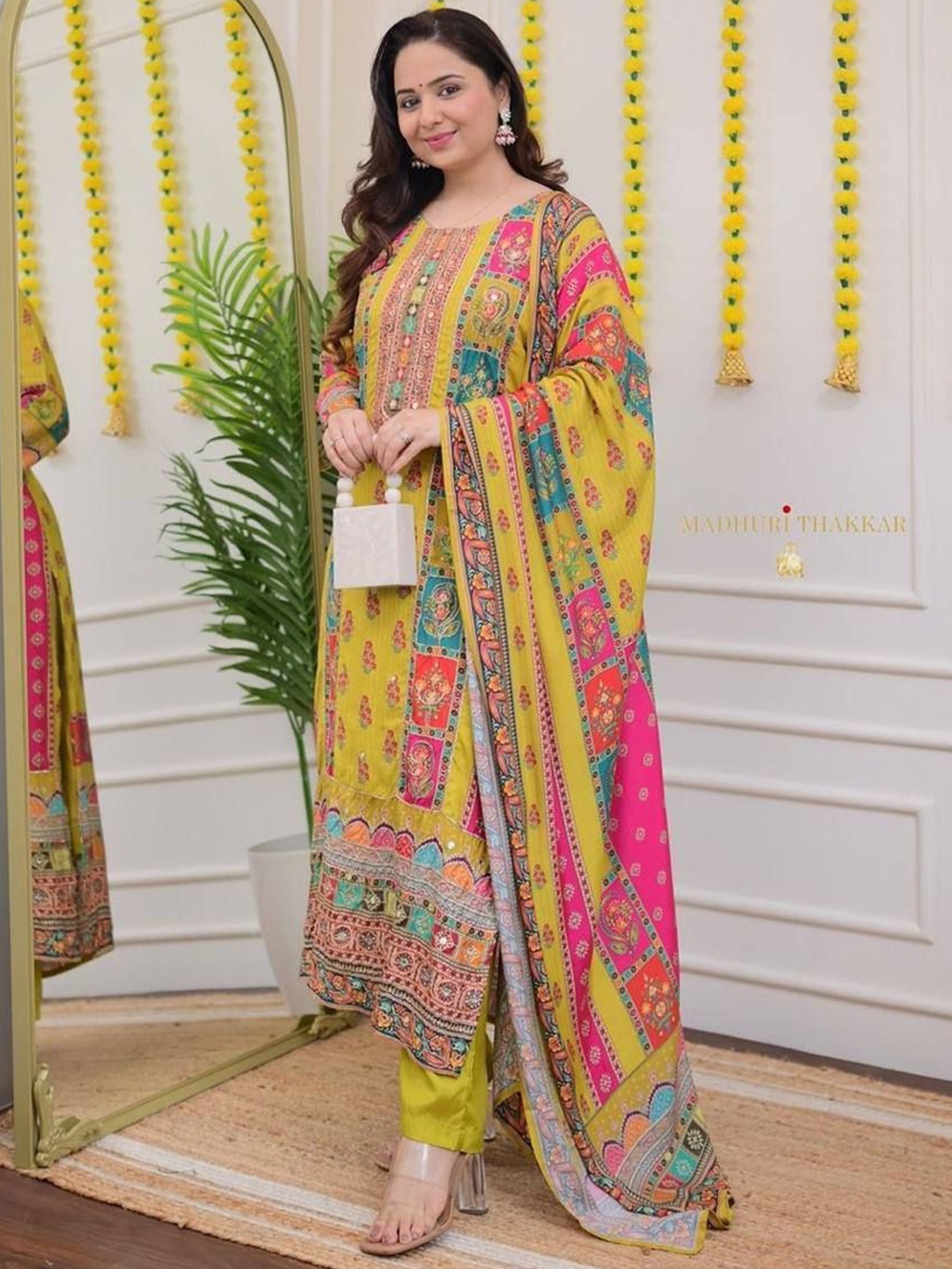 

Bought First Floral Printed Round Neck Thread Work Kurta With Trousers & Dupatta, Yellow