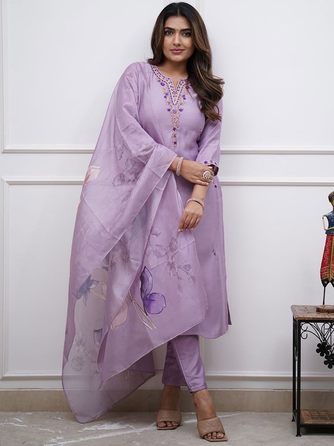 

NIZA FASHION Women Floral Embroidered Regular Kurta with Trousers & With Dupatta, Purple