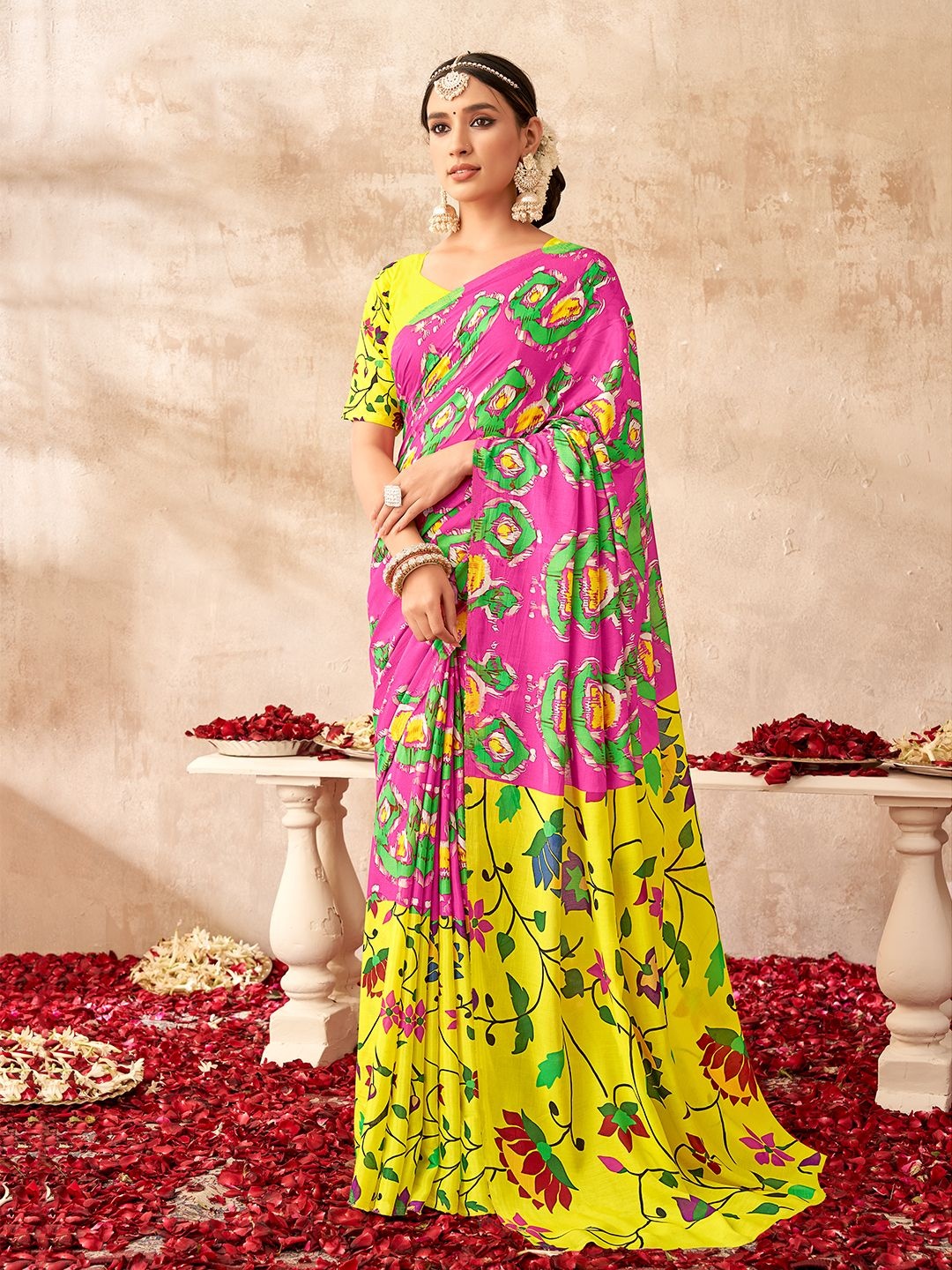 

SARHAFloral Pure Georgette Saree, Pink