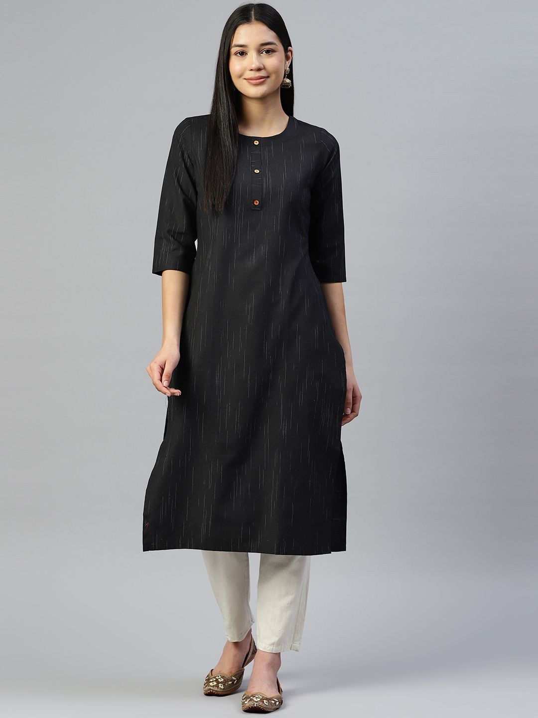 

DIVASTRI Round Neck Straight Kurta, Black