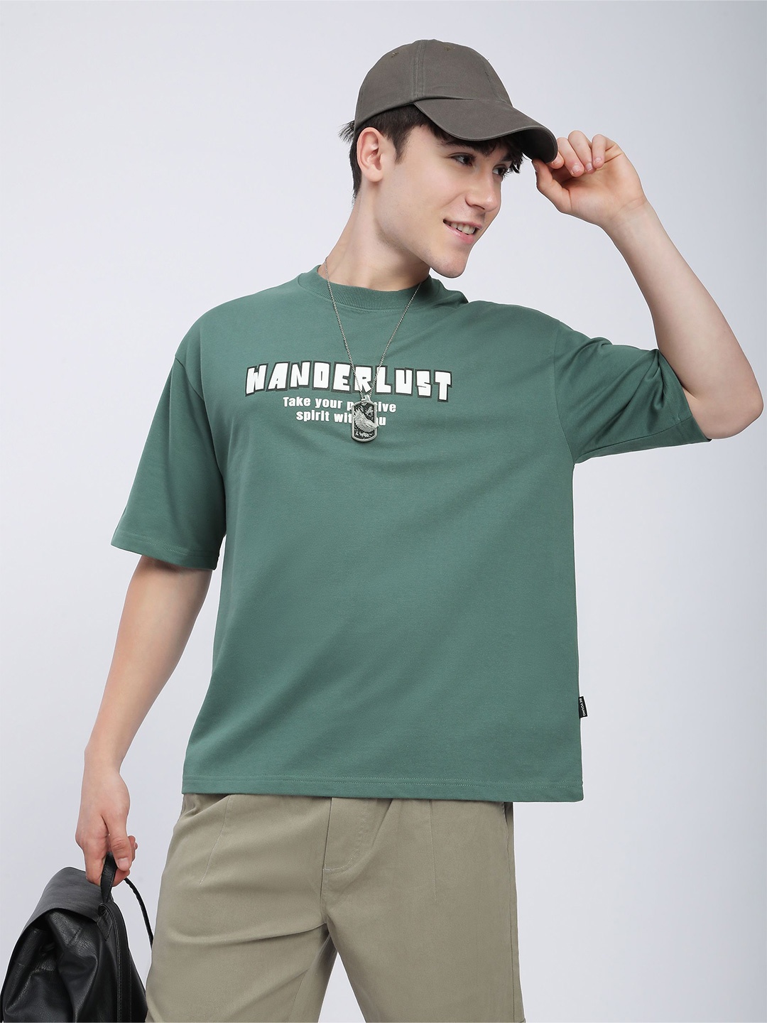 

Beyoung Men Typography Printed Pockets T-shirt, Green