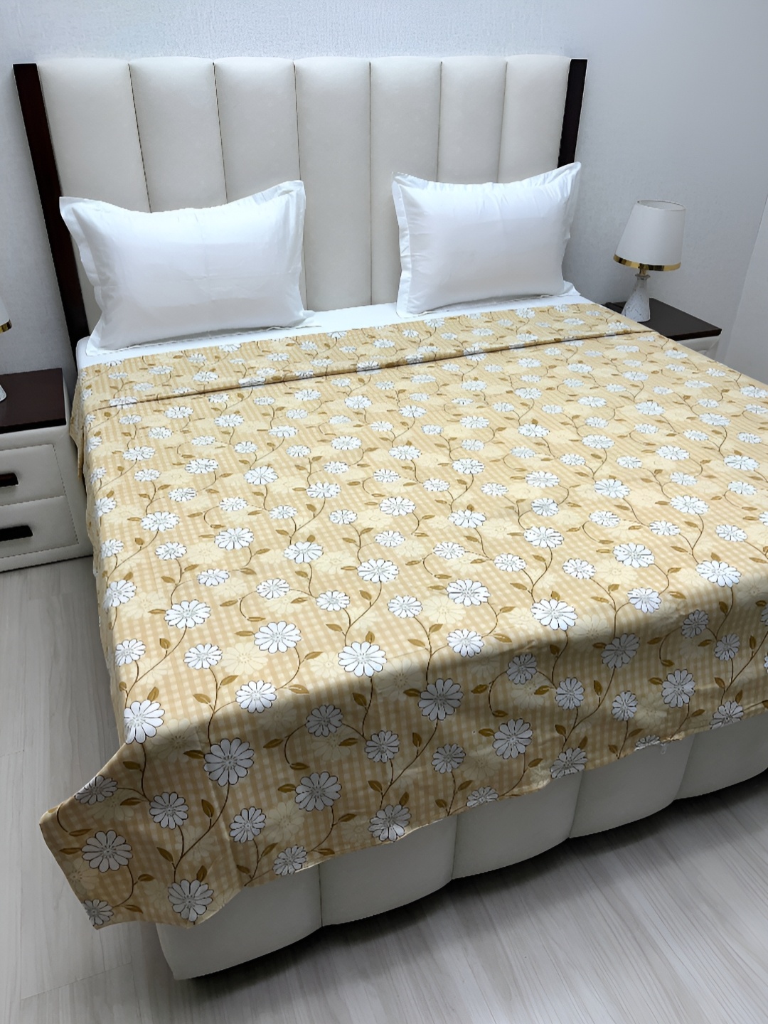 

Pure Decor Yellow & White Printed Pure Cotton 260 TC King Size Duvet Cover