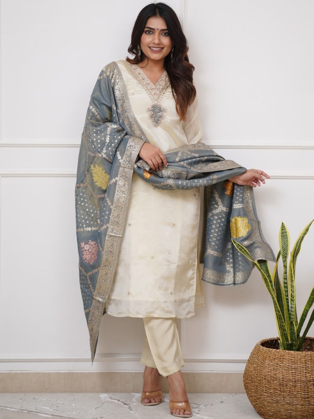 

NIZA FASHION Women Ethnic Motifs Embroidered Regular Chanderi Silk Kurta with Trousers & With Dupatta, Cream