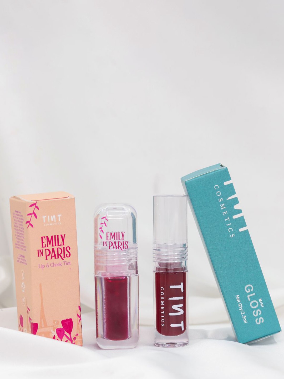 

Tint Cosmetics Set Of 2 Lip & Cheek Tint 5 ml & Lip Gloss 2.5 ml - Honey, Red