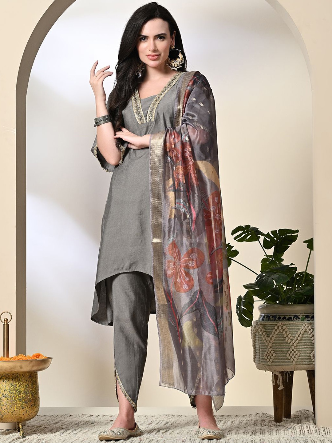 

KALINI Women Yoke Design Regular Kurta with Dhoti Pants & With Dupatta, Grey