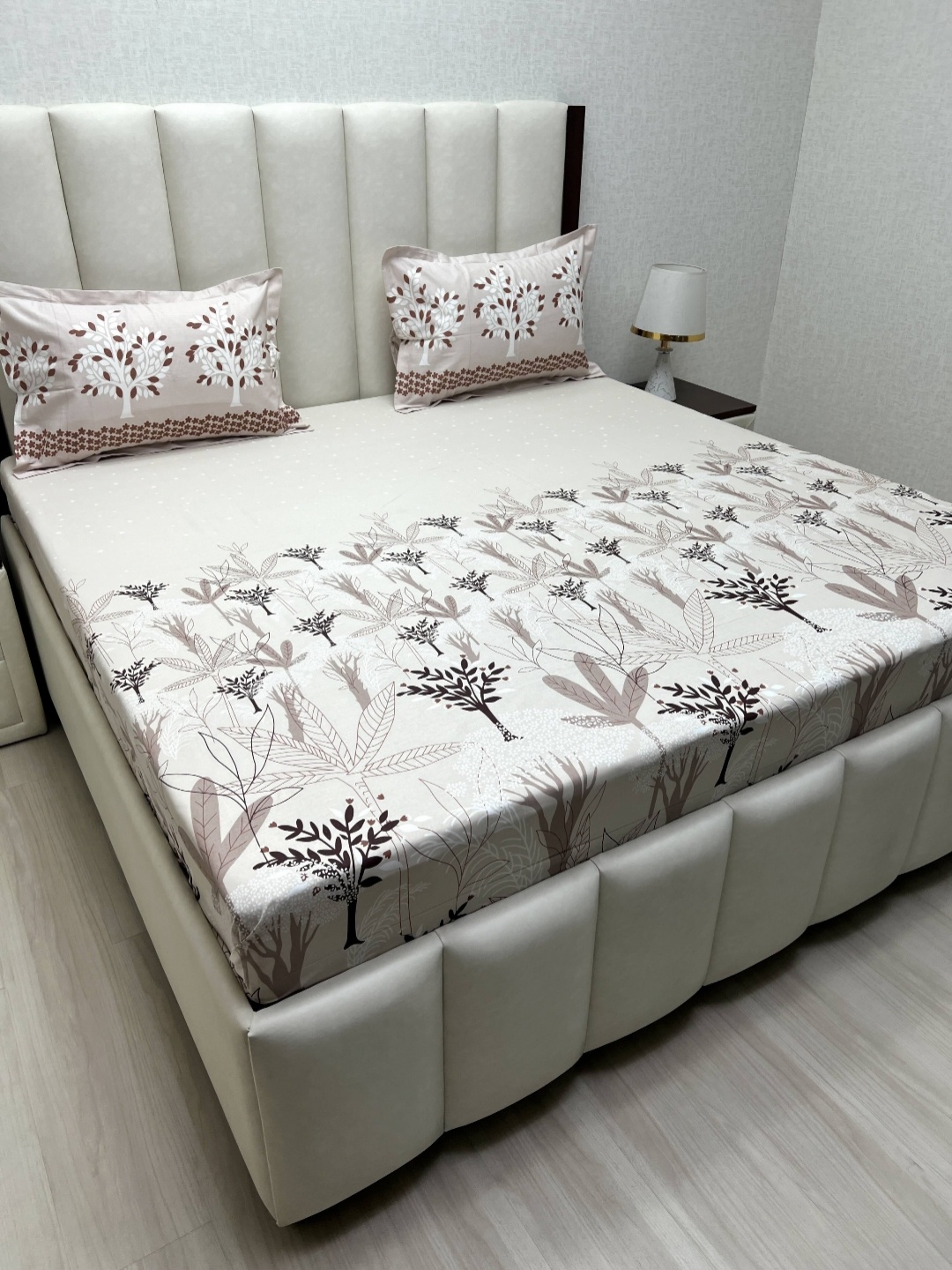

Pure Decor Lifestyle Brown Printed Pure Cotton 380 TC King Bedsheet Set 2.74m x 2.74m