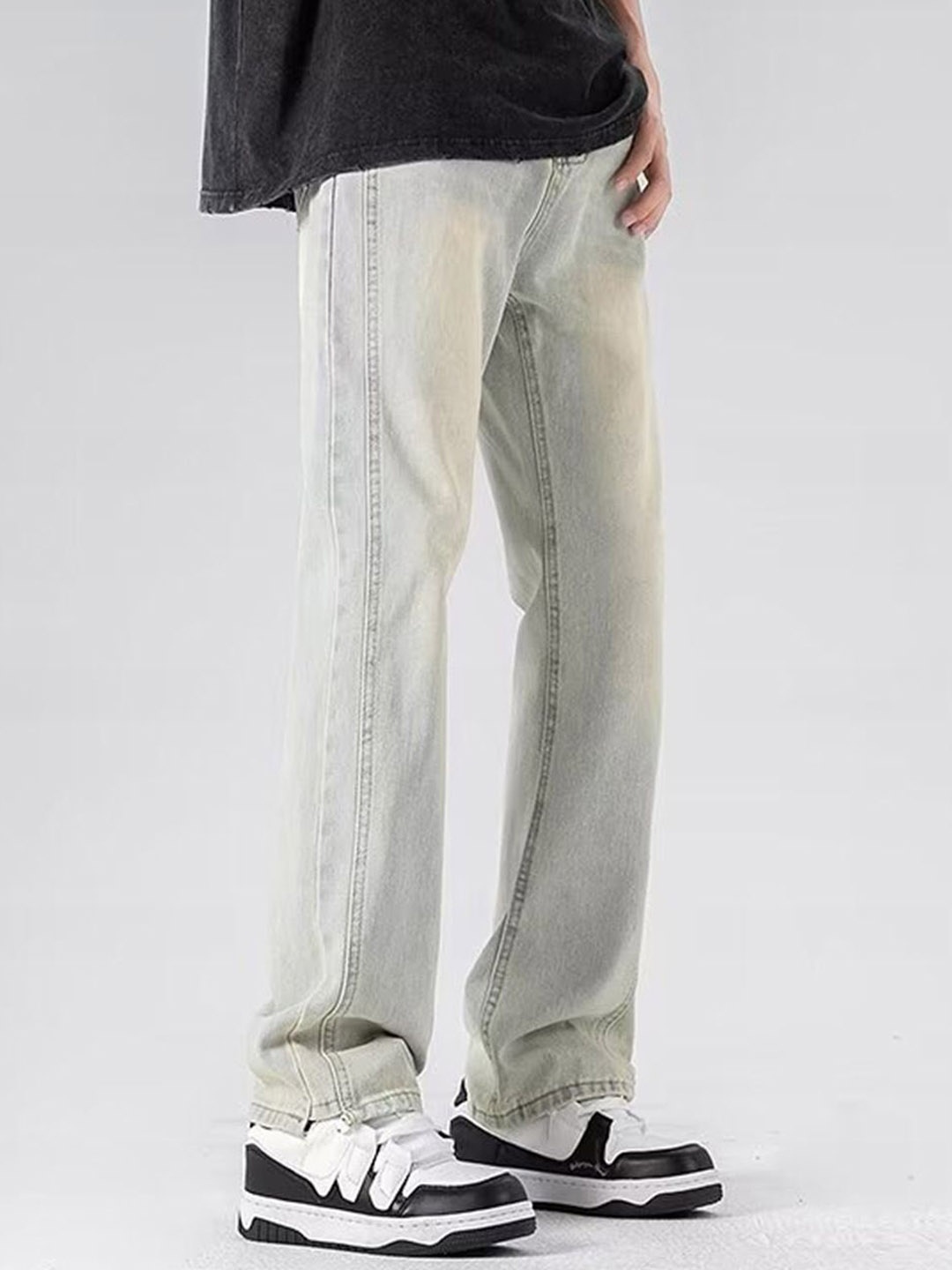 

HERE&NOW Men Slash Knee Heavy Fade Jeans, Yellow