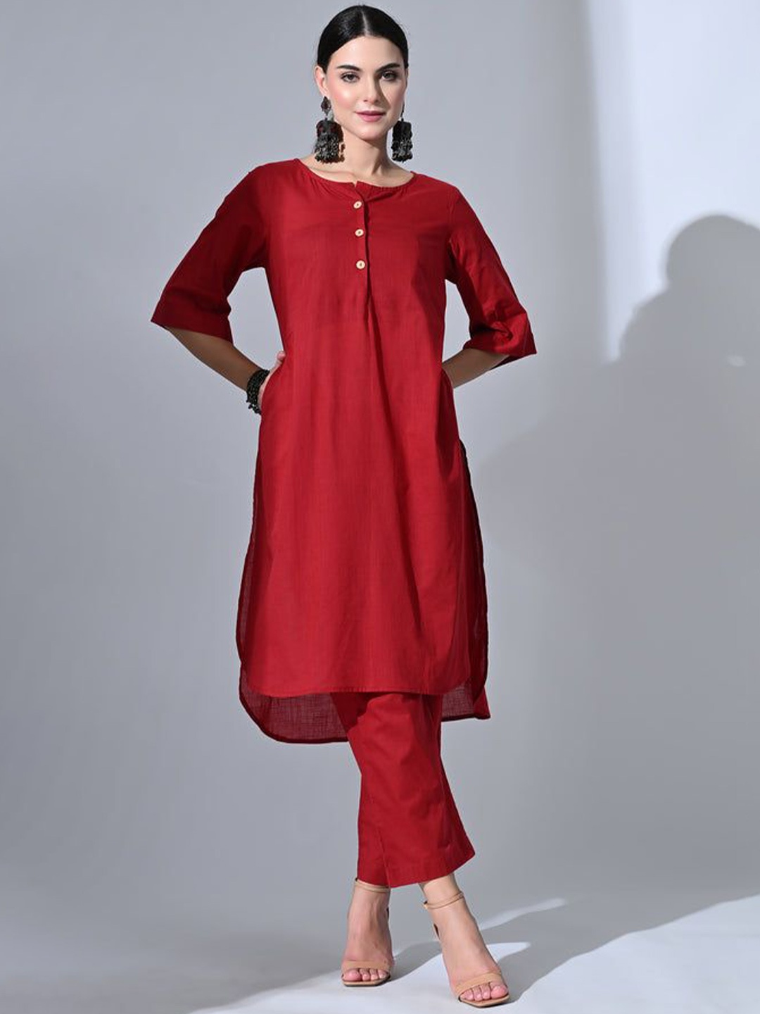 

SEEDS OF FUSION Pure Cotton Straight Kurta, Red