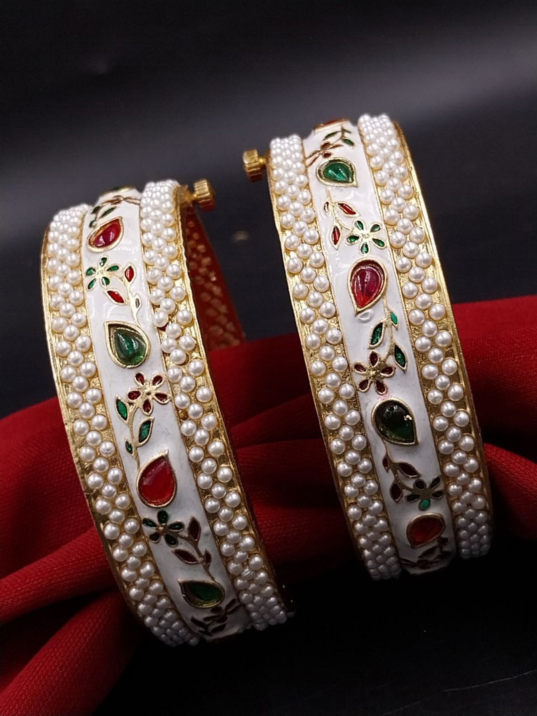 

AARNAA Set Of 2 Gold-Plated Kundan Studded Bangles