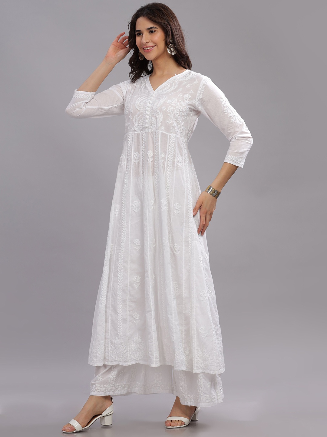 

Club Loom Floral Embroidered Chikankari Pure Cotton Anarkali Kurta With Palazzos, White