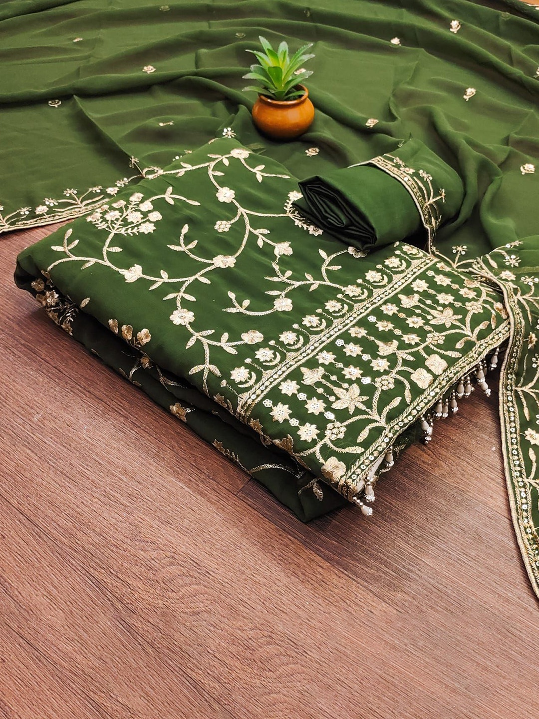 

ZEEPKART Unstitched Dress Material, Green