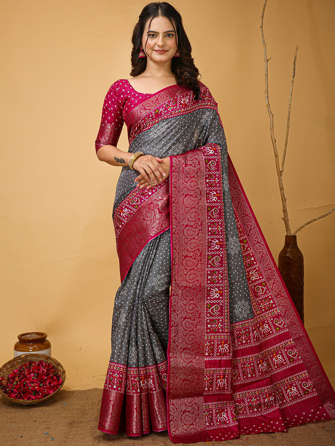 

V3 FASHION STUDIO Ethnic Motifs Zari Art Silk Banarasi Saree, Grey